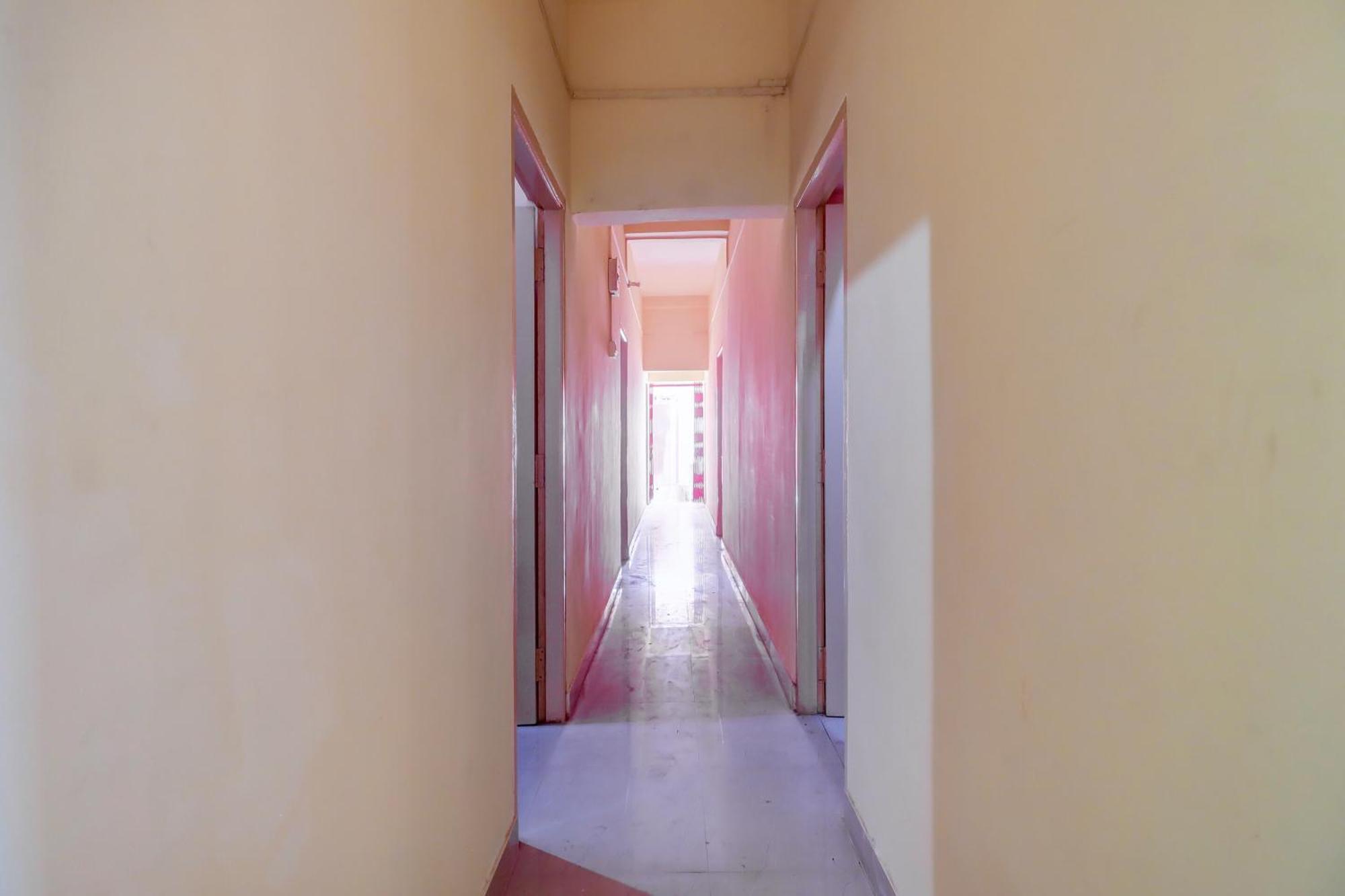 Hotel O Sidhu Kanhu & Banquet Ранчи Экстерьер фото